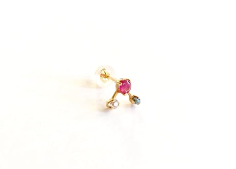 Zodiac 3 stones pierce