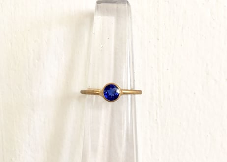 Simple ring / Blue sapphire