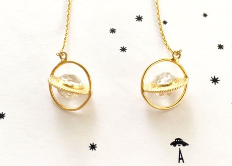 Saturn chain pierce / crystal