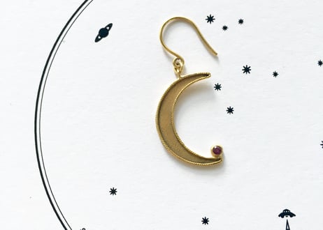 Moon Pierce / Ruby