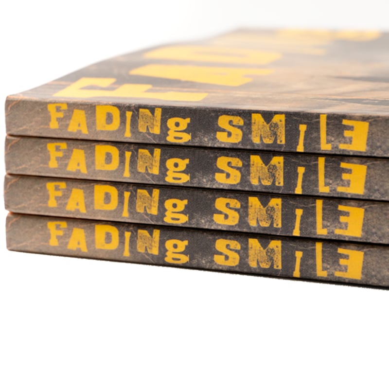 FADING SMILE Wes Knoll アートブック Wes Knoll - Fading Smile - Printed Matter