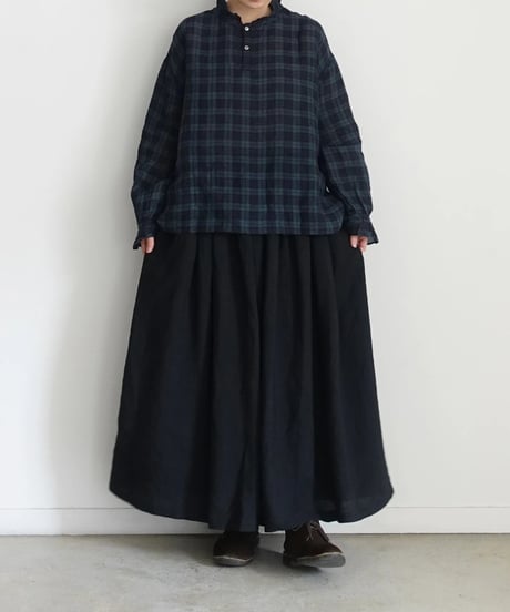 【 LIMITED COLLECTION 】Antiquités noir 1001201  Linen Frill Blouse / A : BLACK WATCH