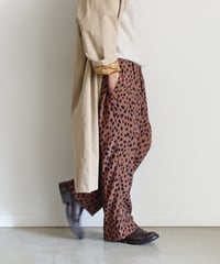 【 ONLINE LIMITED 】i c h i  241132 Leopard Relax Pants / B : BROWN