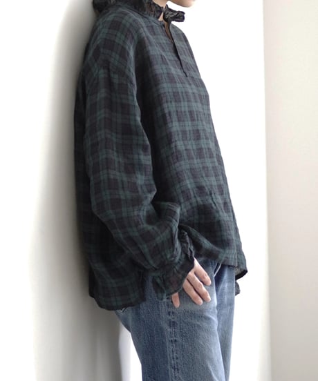 【 LIMITED COLLECTION 】Antiquités noir 1001201  Linen Frill Blouse / A : BLACK WATCH