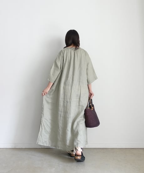 i c h i 251005 French Linen Gathered Dress / C : EARTH KHAKI
