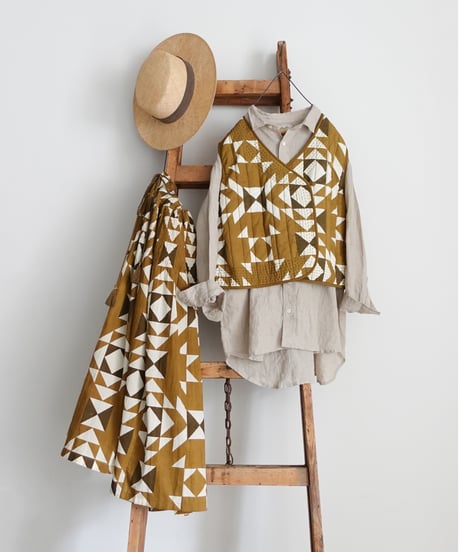ichiAntiquités 1000941 INDIA Block Print Quilt Vest / A : KHAKI