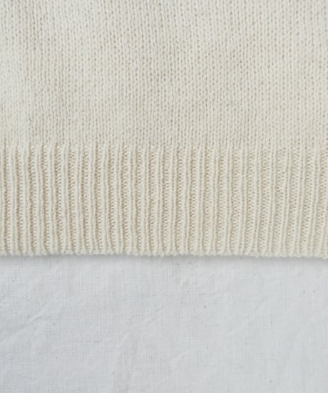 i c h i  250467・250468  Shetland Wool Knit Pullover / GRAY “OUI!”・ IVORY “NON!”
