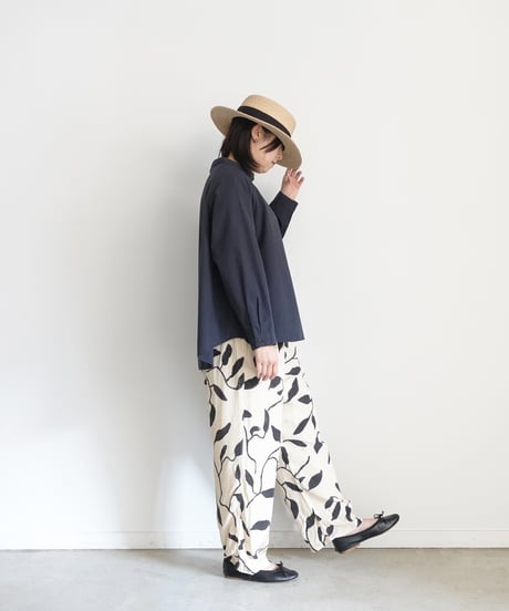 i c h i  250901  Painting Leaf Relax Pants / 2 COLORS