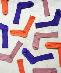 LOITER L019 Linen Color Rib Socks / 3 COLORS : SMOKE PINK・ORANGE・PURPLE