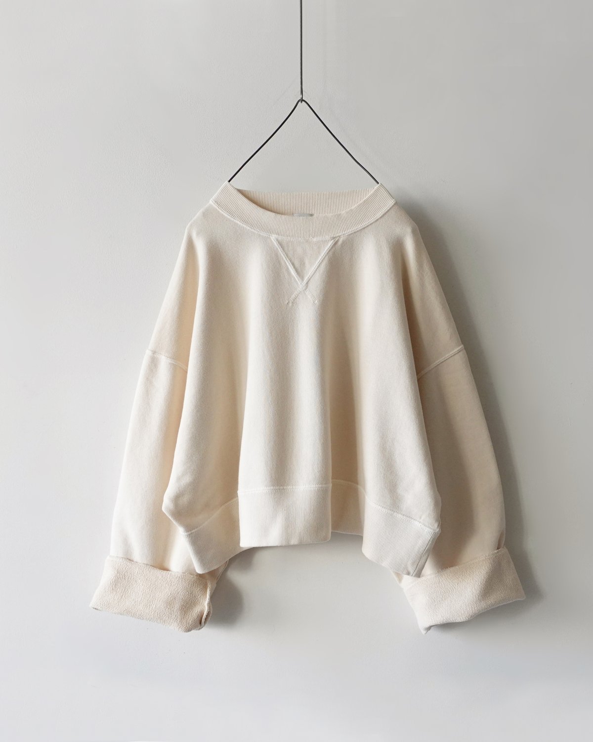 i c h i 240450 Pigment Wash Short Sweatshirt