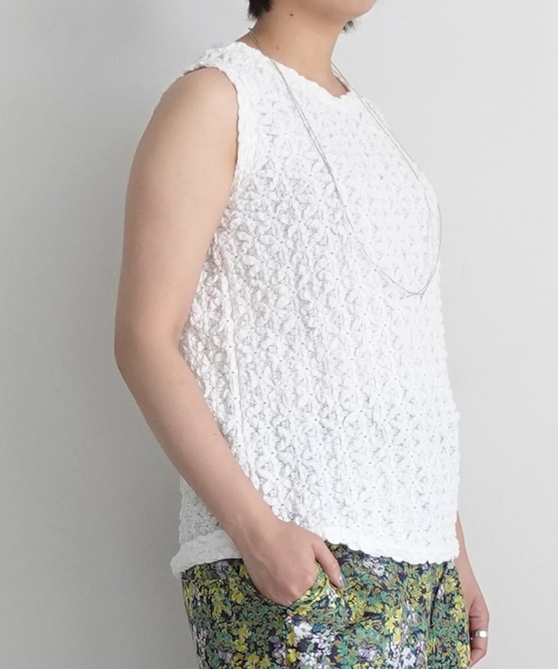 i c h i 241250 Flower Shirring Tank Top / 2 C