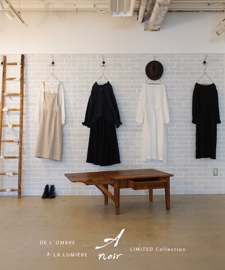 【 LIMITED COLLECTION 】Antiquités noir 1001201  Linen Frill Blouse / A : BLACK WATCH