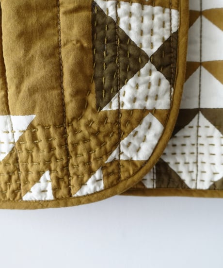 ichiAntiquités 1000941 INDIA Block Print Quilt Vest / A : KHAKI