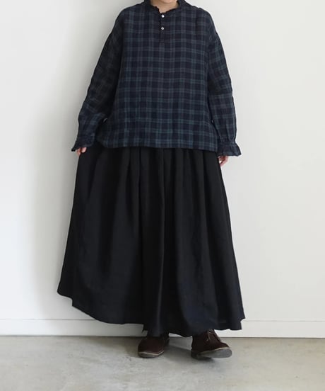 【 LIMITED COLLECTION 】Antiquités noir 1001201  Linen Frill Blouse / A : BLACK WATCH