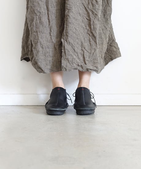 RAKU 001 CHAPA / BLACK