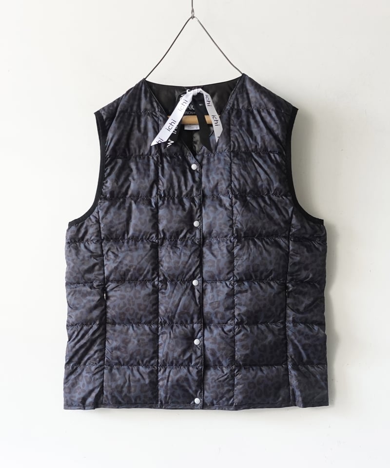 【極美品・入手困難】東京インディアンズ 中綿入 ベスト 黒M 両面刺繍 バイカー 極美品・入手困難】東京インディアンズ 中綿入 ベスト 黒M 両面