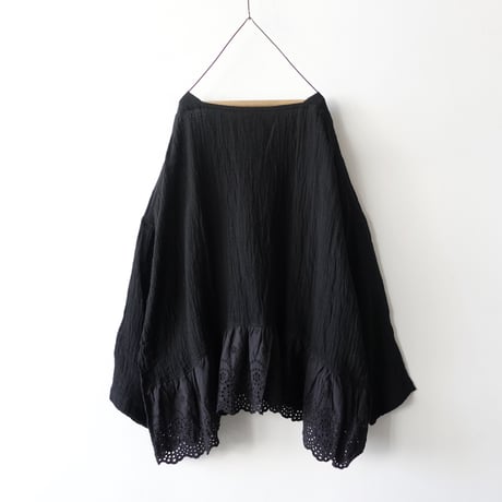 【 LIMITED COLLECTION 】Antiquités noir 801201  Linen Embroidery Lace Blouse / 2 COLORS