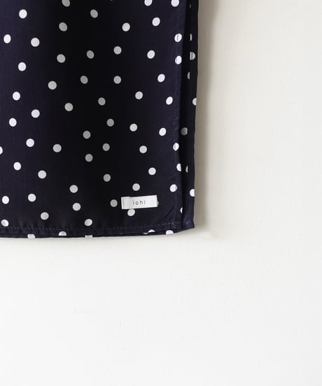 i c h i  251030  DOTS Scarf / 2 COLORS