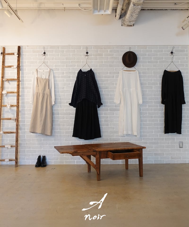 LIMITED COLLECTION 】Antiquités noir 1000409