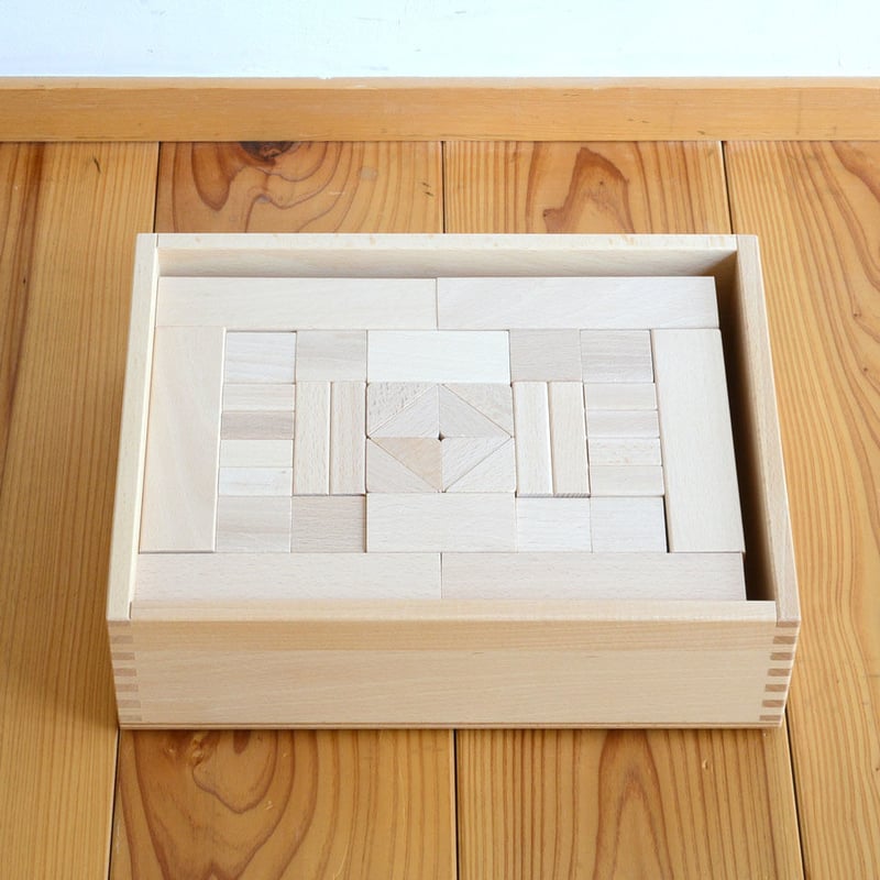 3才-〉フレーベル積木（小）(100ピース/木箱入り) | TOYS&GIFT MOMO