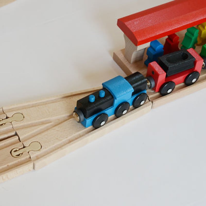 MICKI ミッキィ社 8の字レールセット 蒸気機関車 新幹線 エンジンハウス 3才-〉MICKI 8の字セット | TOYS&GIFT MOMO