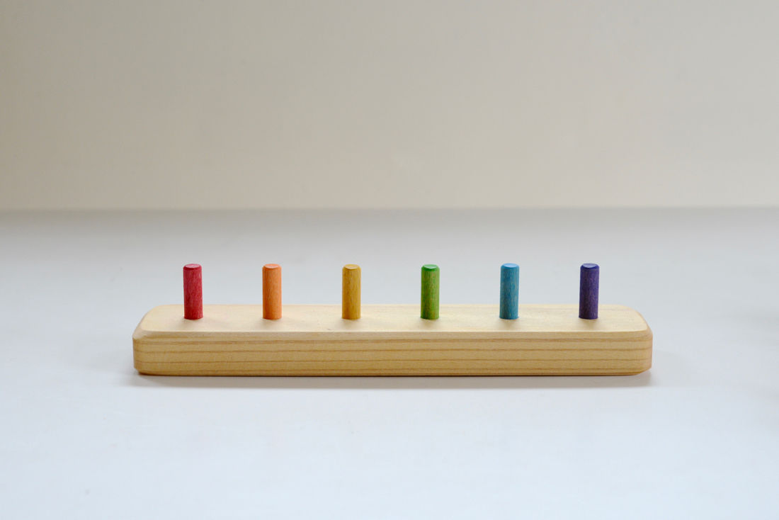 1才-4才】ひも通し・虹のボビン 6色の紐付き | TOYS&GIFT MOMO