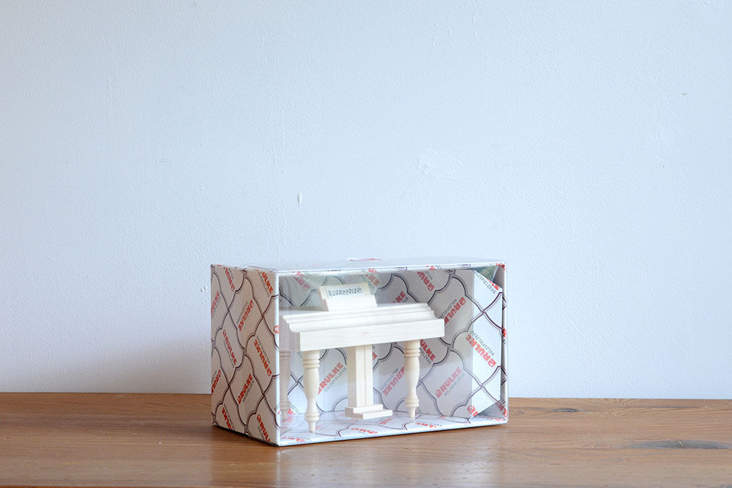 ドールハウス/家具】〈3才-〉ピアノ(白木) | TOYS&GIFT MOMO