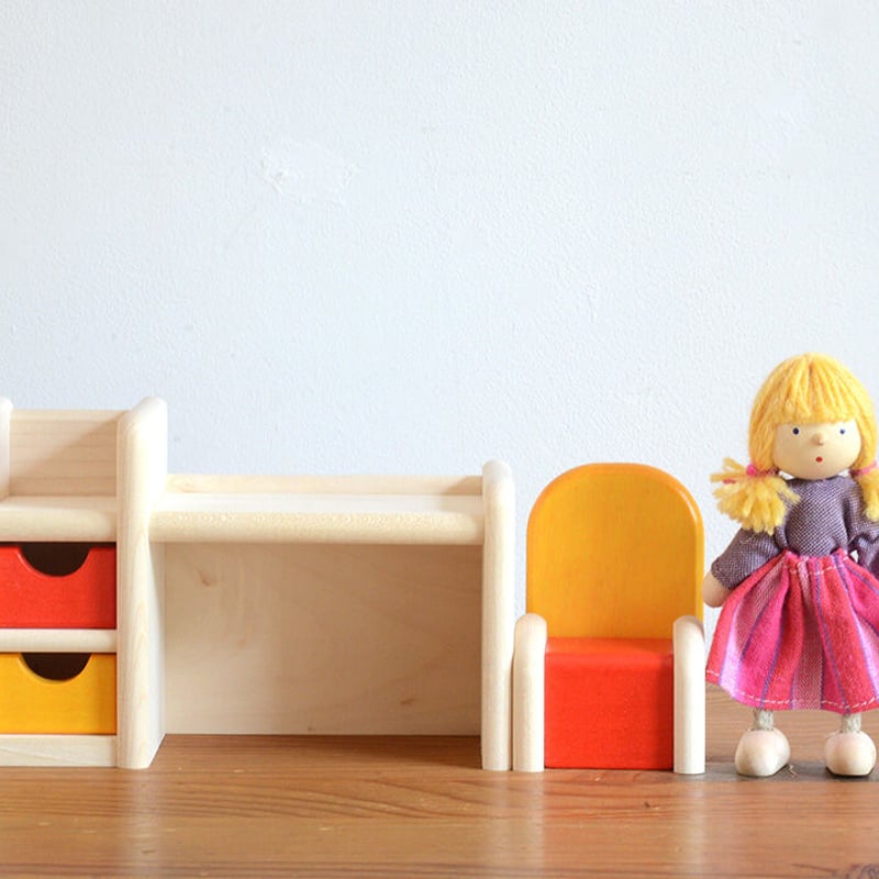 ドールハウス/家具】〈3才-〉勉強机＋子ども用椅子セット | TOYS&GIFT MOMO