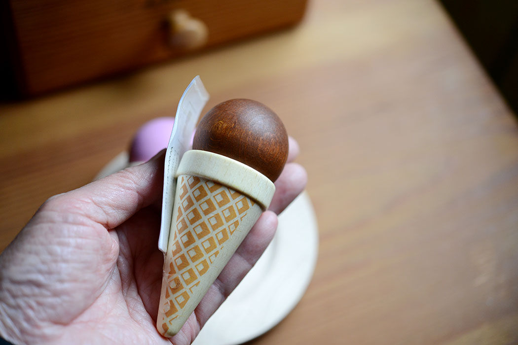 3才-〉Erzi アイスクリーム いちご/チョコ 1個 | TOYS&GIFT MOMO