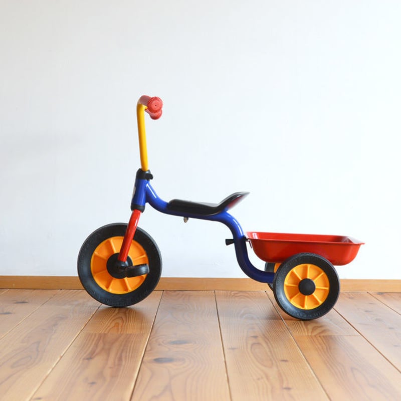 ウィンザー社 ペリカンデザイン三輪車 Vハンドル カラー（荷台付き）