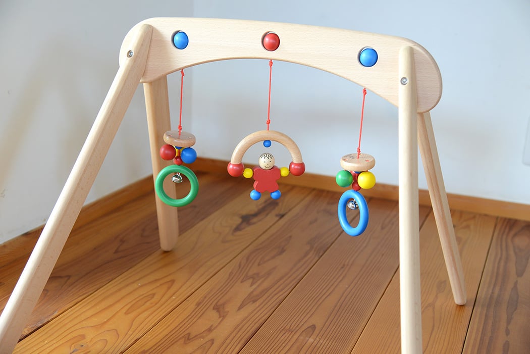 Selecta ムジーナ　ベビージム 美品　2024年購入 セレクタ（selecta）社の【ムジーナ】 木のおもちゃデポー