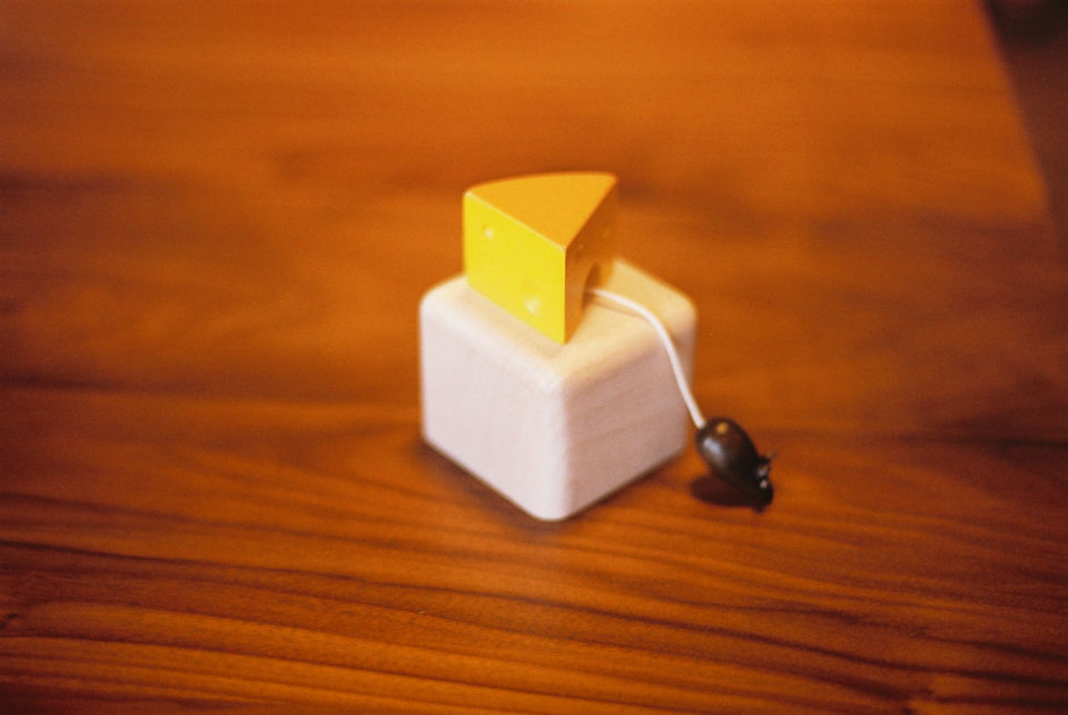 動作品　キーナー　オルゴール　チーズ オルゴール・チーズとネズミ (Käse) Kiener/キーナー社 | ANDCHILD