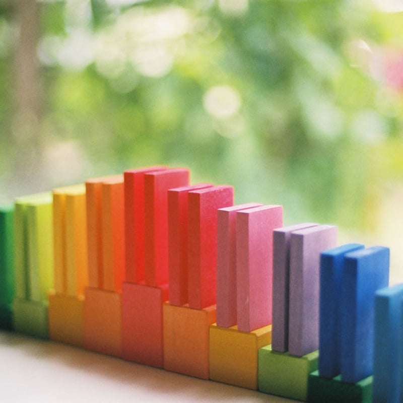 2才-〉にじドミノ (58枚) （カラーチャートブロック） | TOYS&GIFT MOMO