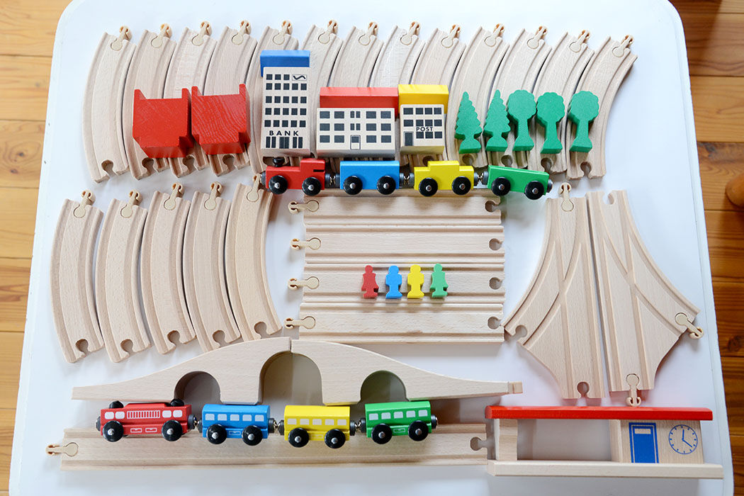 取り寄せ品※〈3才-〉MICKI 汽車セット 大きな街 | TOYS&GIFTS MOMO