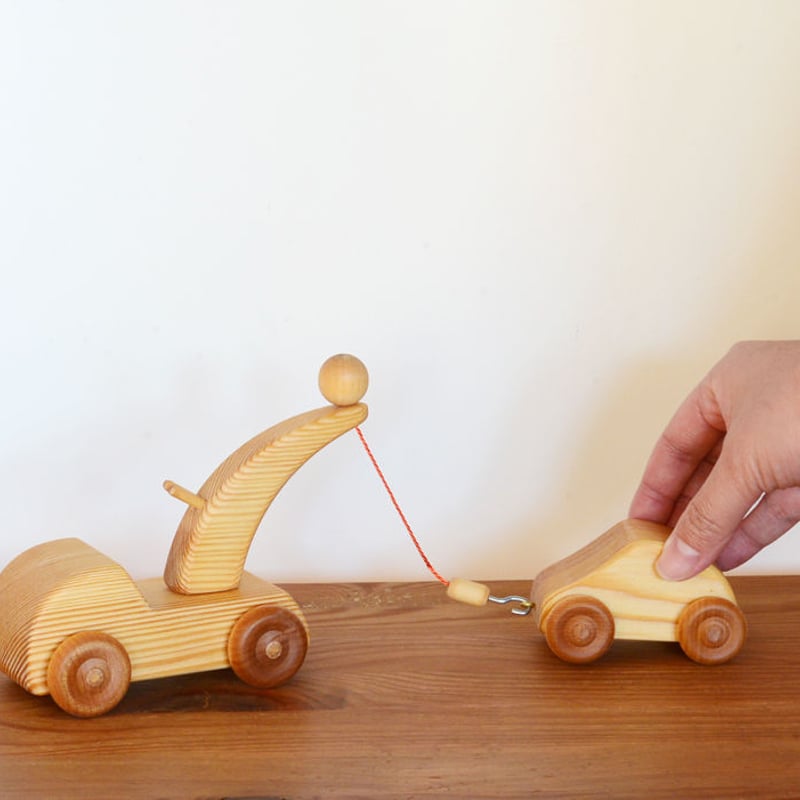 2才-〉北欧のレッカー車 (小) | TOYS&GIFTS MOMO