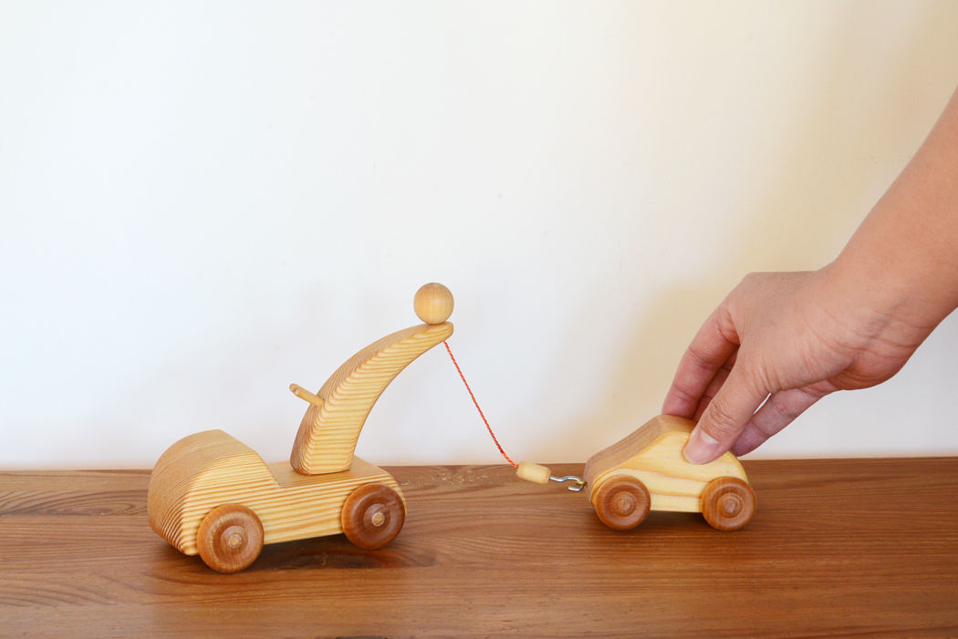 2才-〉北欧のレッカー車 (小) | TOYS&GIFTS MOMO