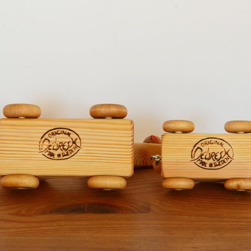 2才-〉北欧のレッカー車 (小) | TOYS&GIFTS MOMO