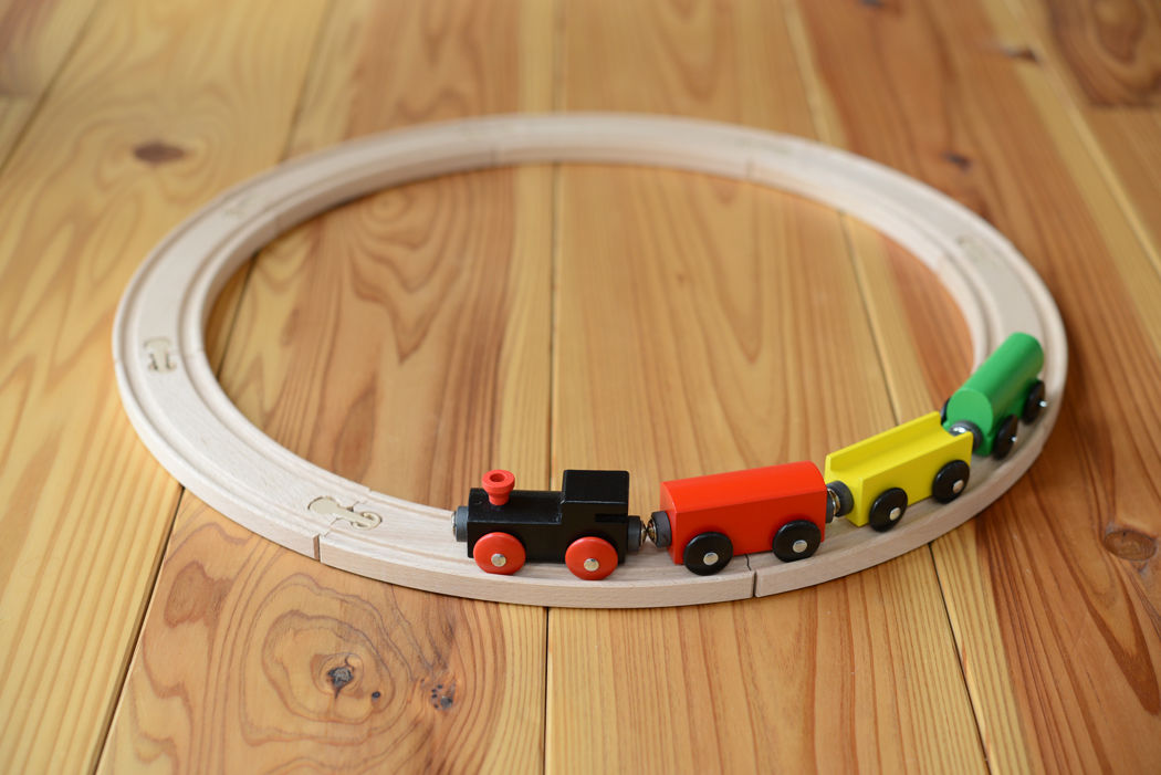 (未使用･未開封品)MICKI/ミッキィ社 汽車セットサークル(小) 3才-〉MICKI 汽車セット サークル（小） | TOYS&GIFT MOMO