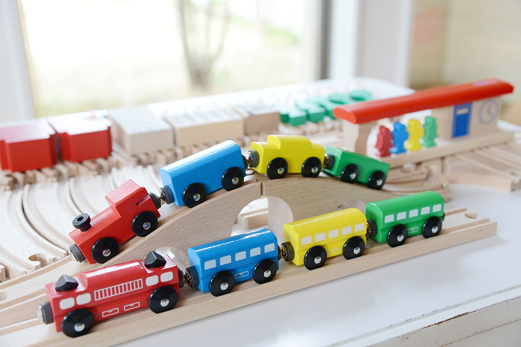 取り寄せ品※〈3才-〉MICKI 汽車セット 大きな街 | TOYS&GIFTS MOMO