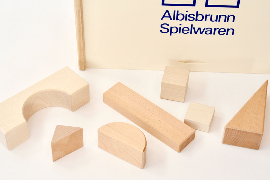 アルビスブラン A積木 (大) 白木 89ピース 幼稚園受験 Albisbrunn アルビスブラン社 積木 (大) 89ピース - 木の