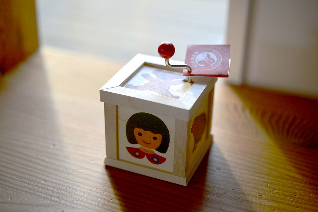 キーナー 手回しオルゴール | TOYS&GIFT MOMO