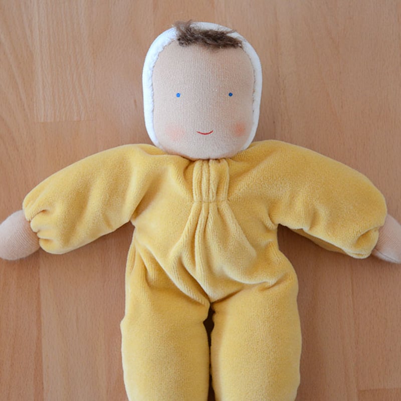 終売※〈0才-7才〉ソフトドール（グリムベビー）h29cm 黄 | TOYS&GIFT MOMO