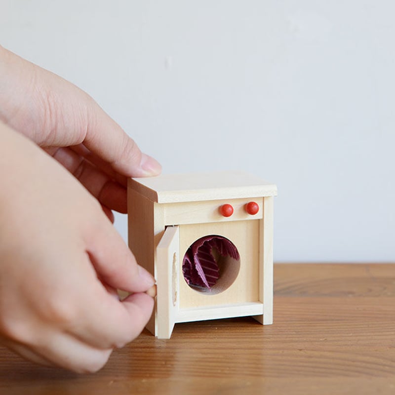 H*L様 HAPE ドールハウス＋家具＋人形 Hape Wooden Dollhouse with Furniture and People Complete 18