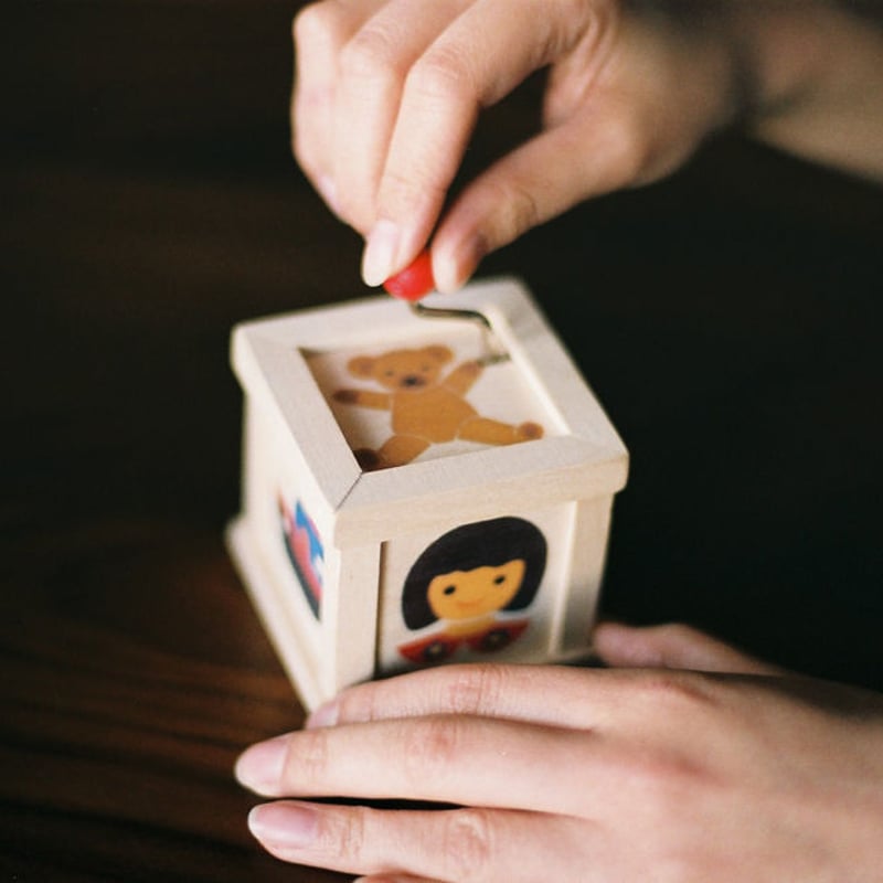 キーナー 手回しオルゴール | TOYS&GIFT MOMO