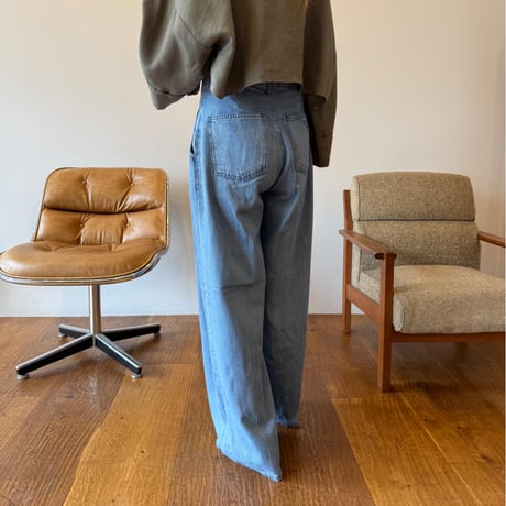 tuck wide denim