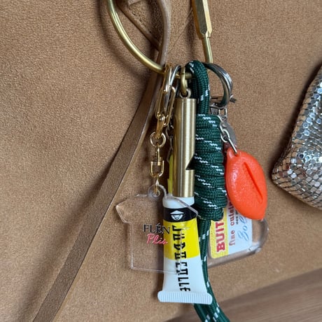 FLÉN Plis key charm