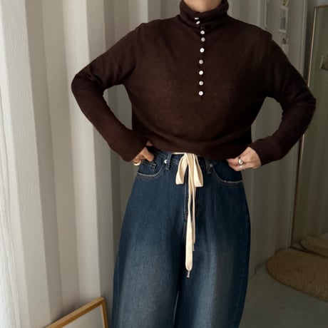 button high neck knit