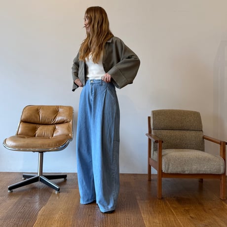 tuck wide denim