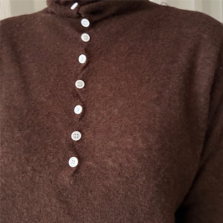 button high neck knit