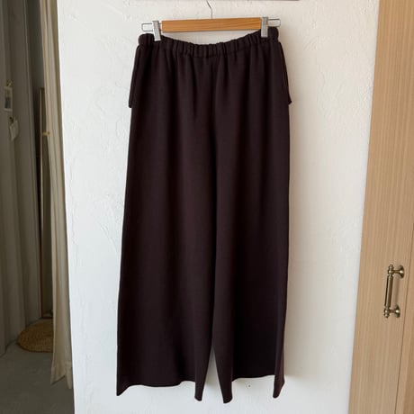 knit logo pants